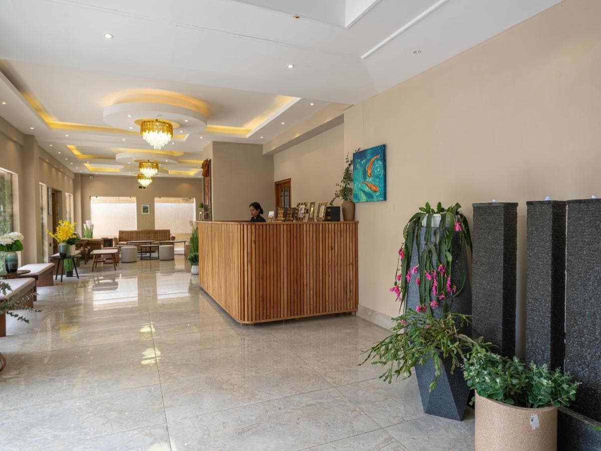 The bright, welcoming lobby of Hotel Samye