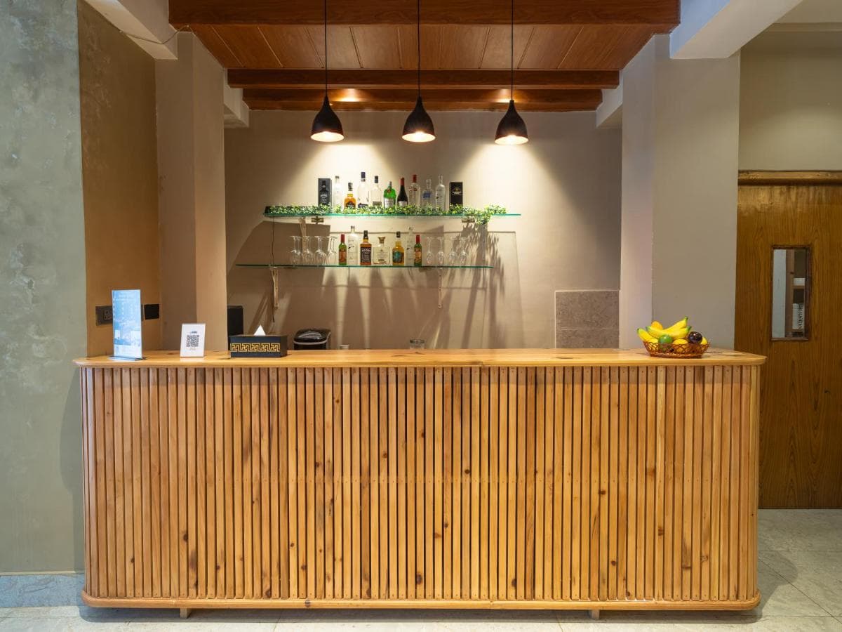 The evening bar at Hotel Samye
